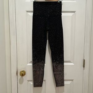 EUC Beyond Yoga Leggings Size medium
